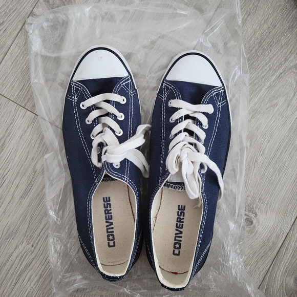 Navy Blue Short Converse Shoes US 6 EUR 37 - Picture 1 of 4